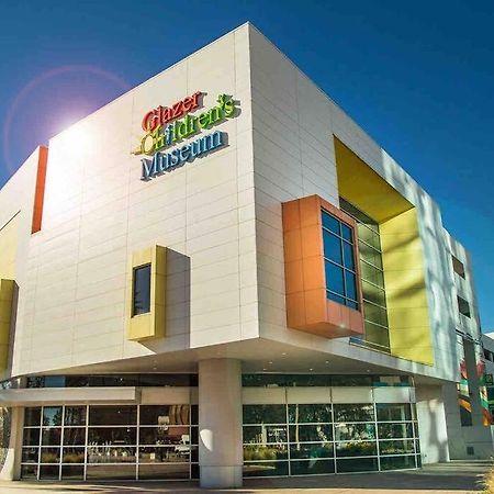 Chic Bungalow Apartment Steps From Armature Works & Downtown Riverwalk Tampa Zewnętrze zdjęcie