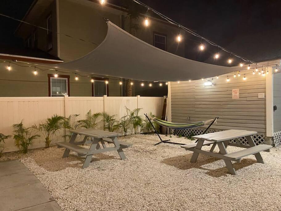 Chic Bungalow Apartment Steps From Armature Works & Downtown Riverwalk Tampa Zewnętrze zdjęcie