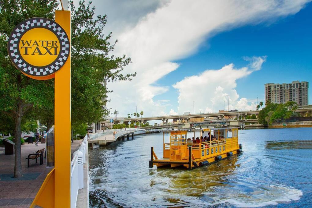 Chic Bungalow Apartment Steps From Armature Works & Downtown Riverwalk Tampa Zewnętrze zdjęcie