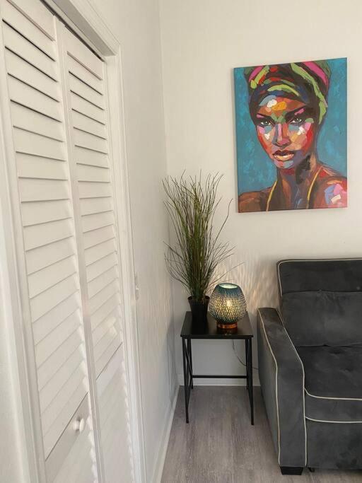 Chic Bungalow Apartment Steps From Armature Works & Downtown Riverwalk Tampa Zewnętrze zdjęcie
