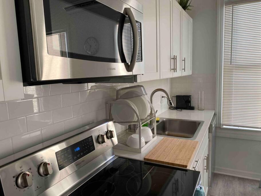 Chic Bungalow Apartment Steps From Armature Works & Downtown Riverwalk Tampa Zewnętrze zdjęcie